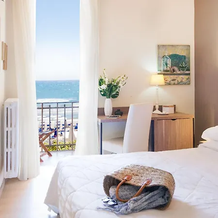 Ξενοδοχείο Tina 2*