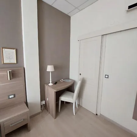 Tina Ντιάνο Μαρίνα