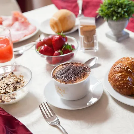 Ξενοδοχείο Tina Ντιάνο Μαρίνα