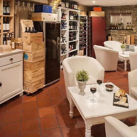 Tina 2* Diano Marina